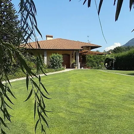 Locazione Turistica Casa Brontolo * Colico